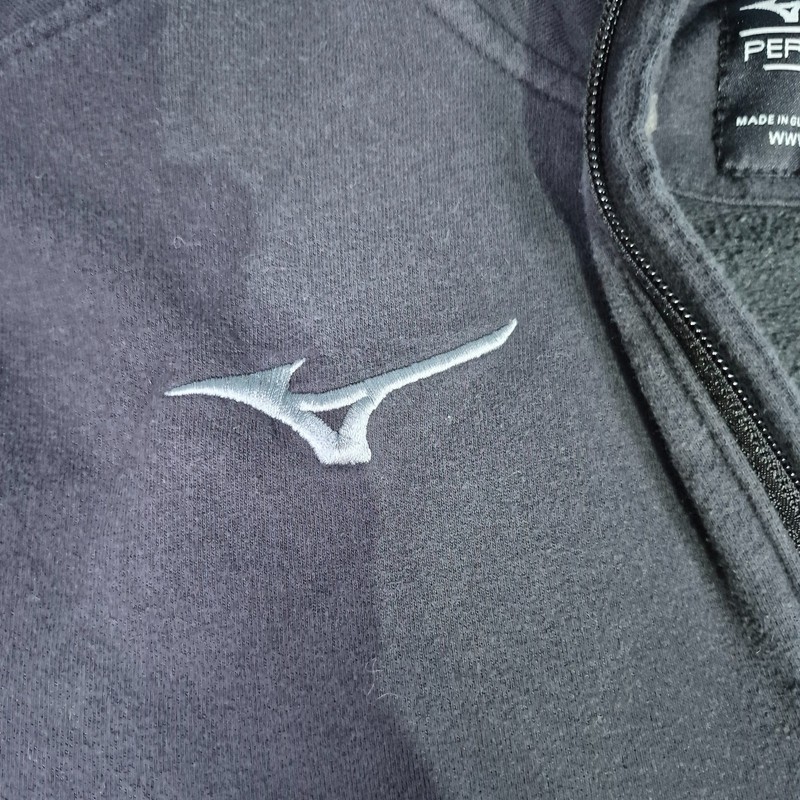 Mizuno Mens Large Red Performance Wear Long Sleeve 1/4 Zip Pullover gallery