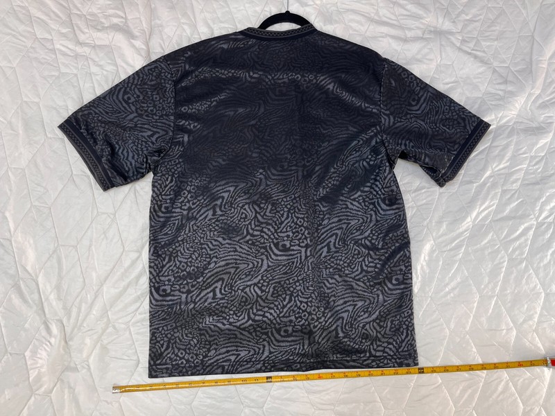Supreme Umbro Jacquard Animal Print Soccer Jersey Navy Size Medium Soccer gallery