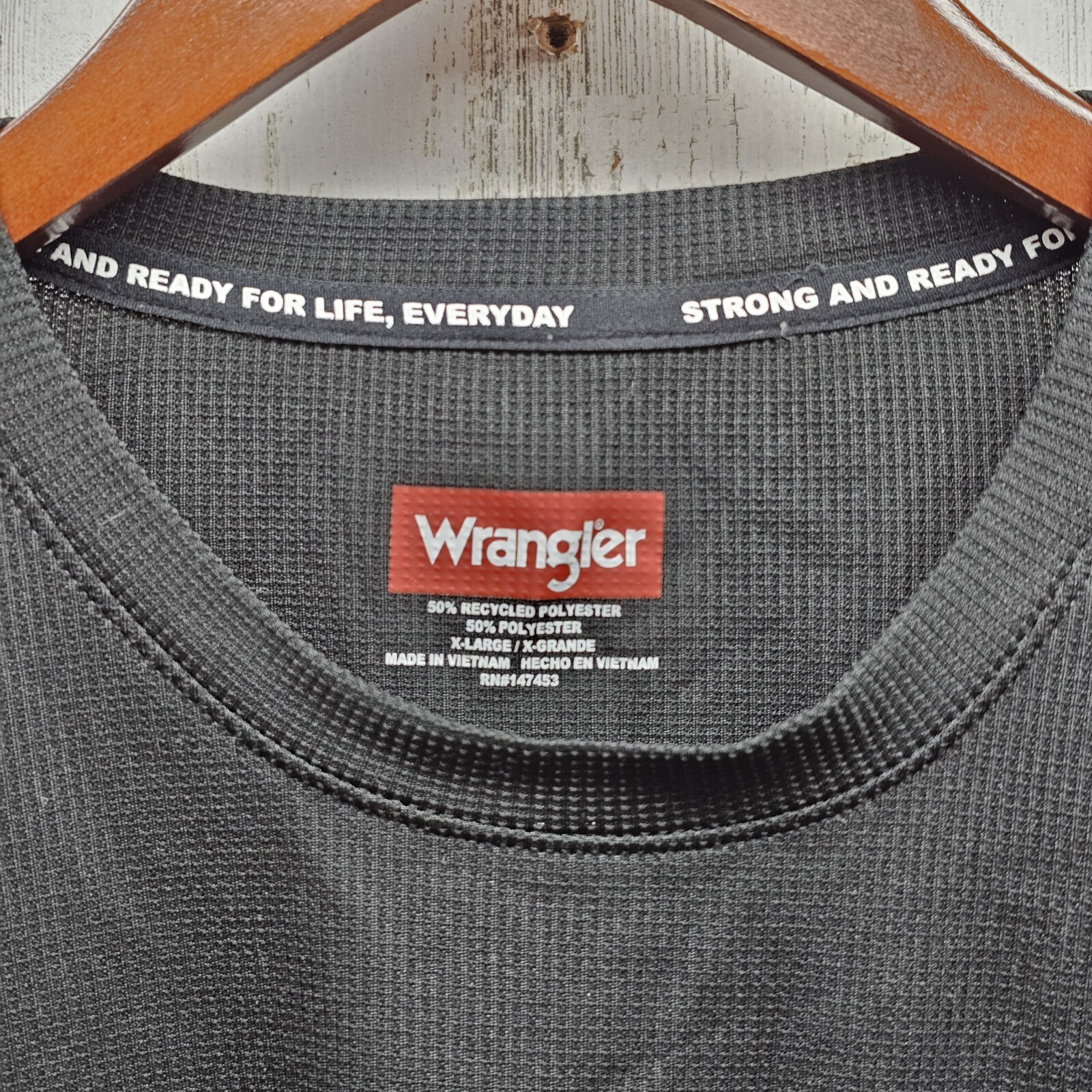 Wrangler Mens XL Crew Neck Pullover Long Sleeve T Shirt Black gallery