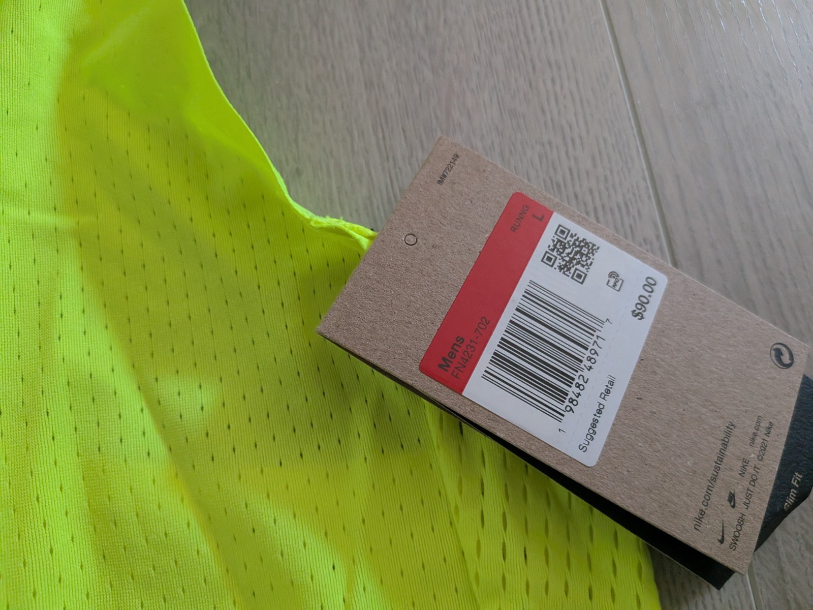NWT NIKE AEROSWIFT DRI FIT ADV SINGLET NEON VOLT sz L FN4231-702 gallery