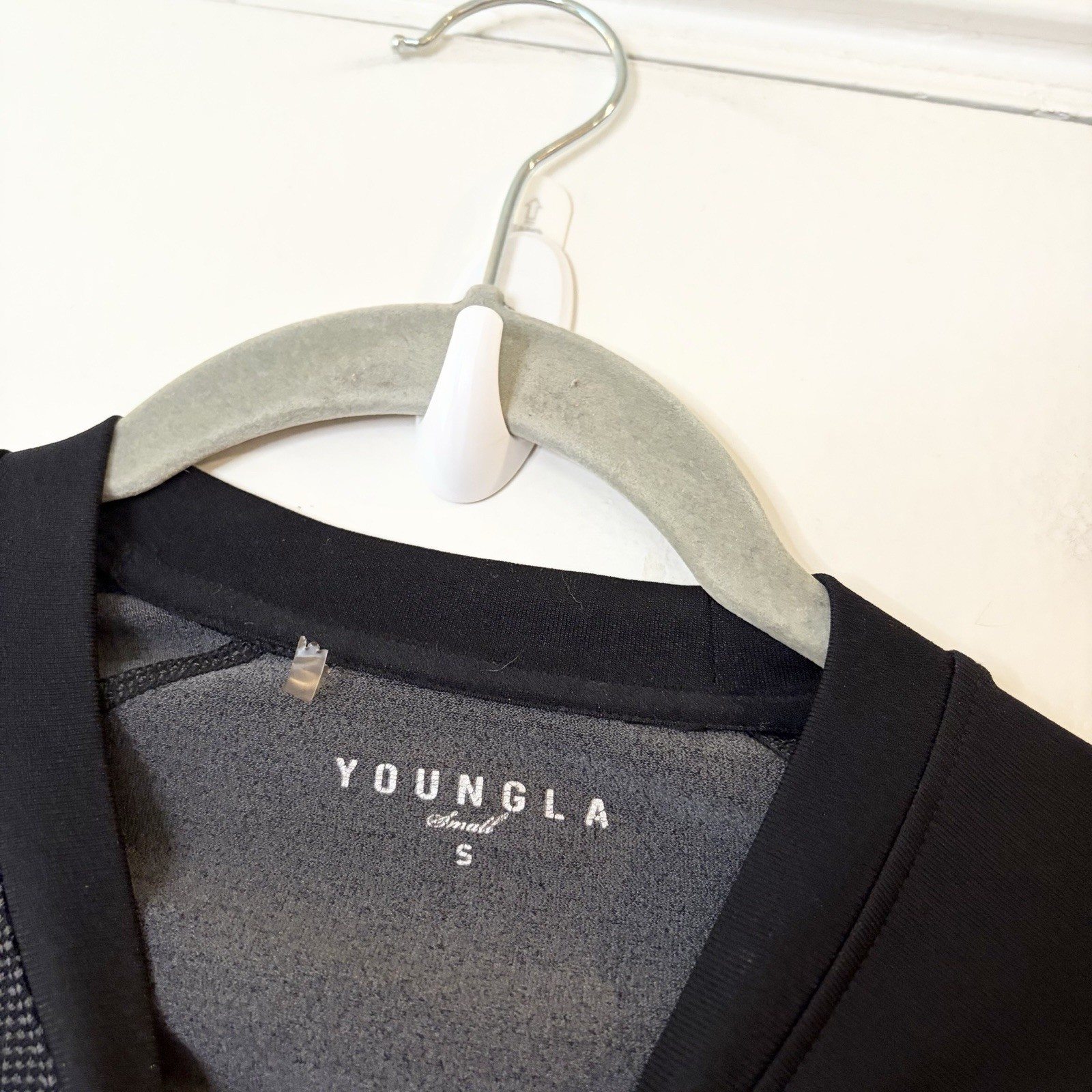 YoungLA Compression Shirt Mens Small Black 465 Seamless Athletic Training gallery