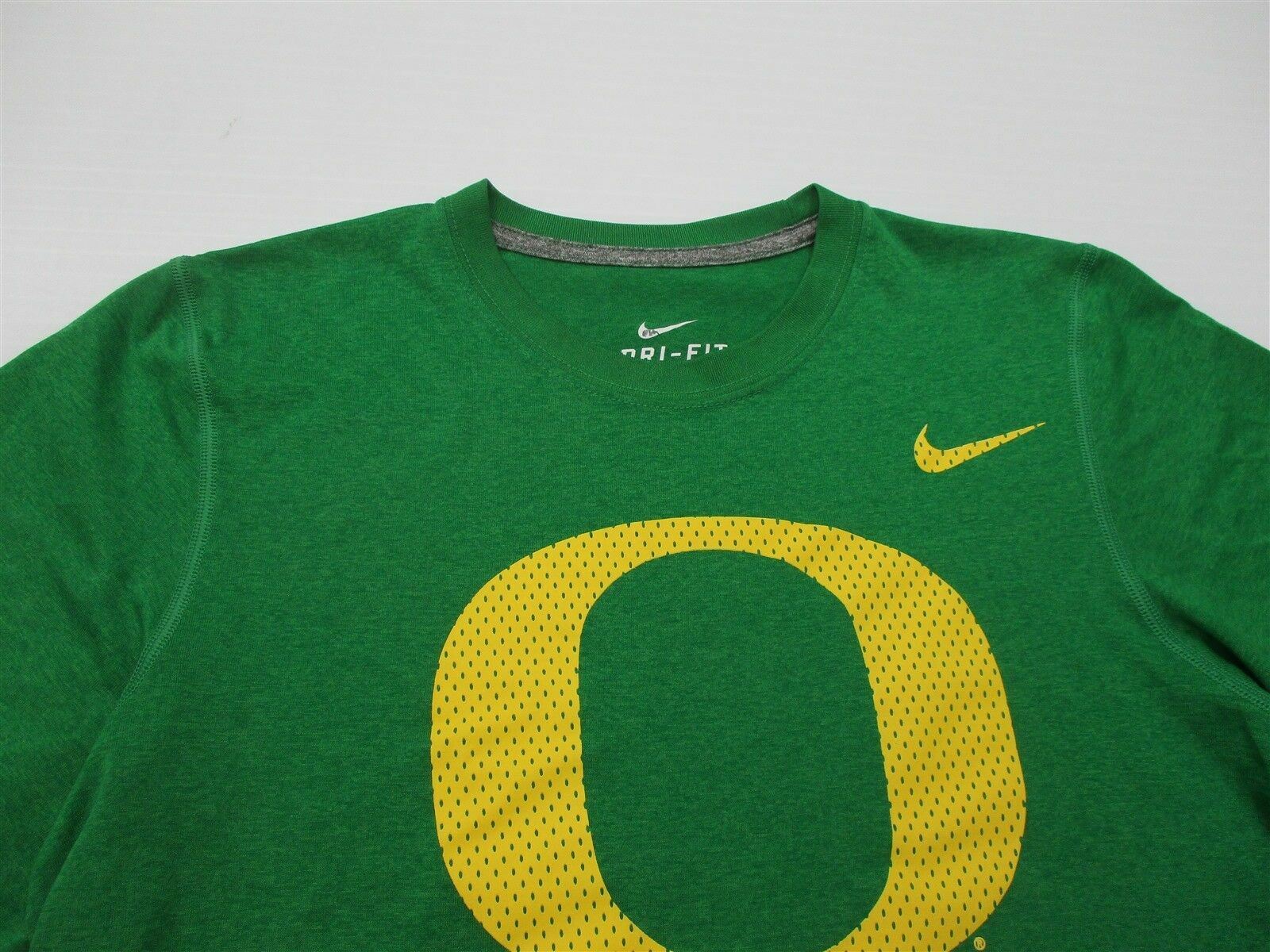 NIKE FOOTBAL Men's Size S Athletic DRI FIT Breathable Loose Green T-shirt gallery