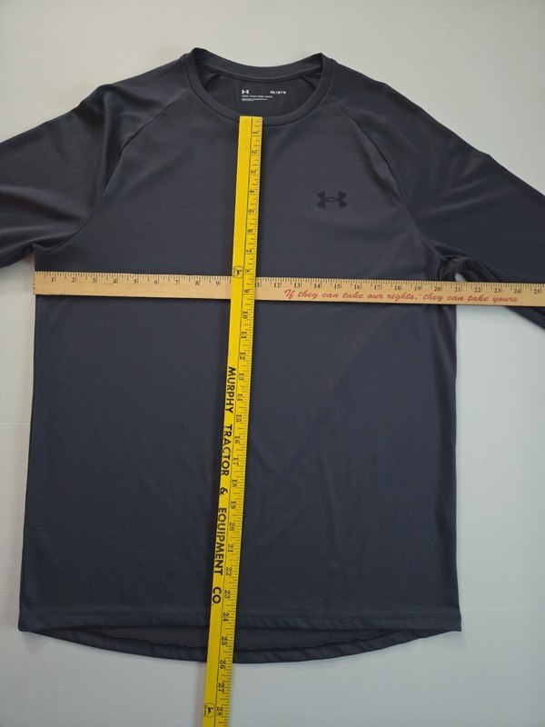 Under Armour Men's M Charcoal Gray Long Sleeve Performance Loose Fit-EUC gallery
