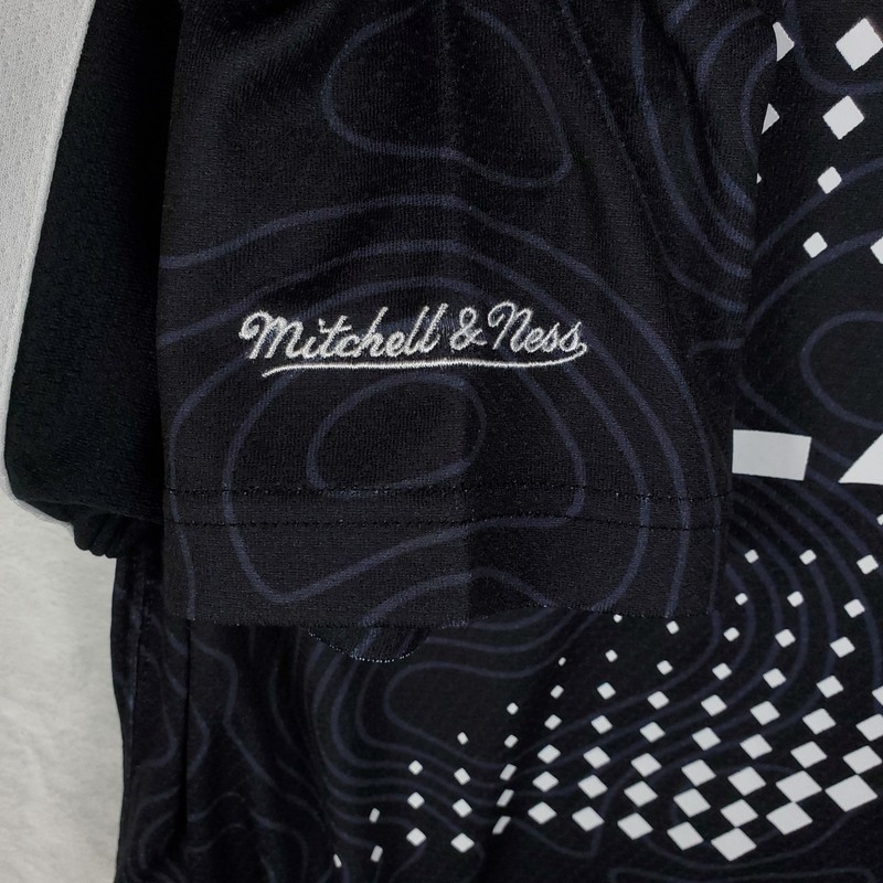Paper Planes Mitchell & Ness XL XLarge Hockey Jersey Embroidery Logo Black NWT gallery