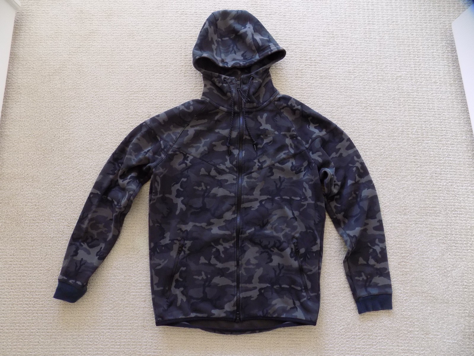 MENS M MEDIUM NIKE TECH FLEECE WINDRUNNER HOODIE JACKET BLACK CAMO 694004 233 gallery