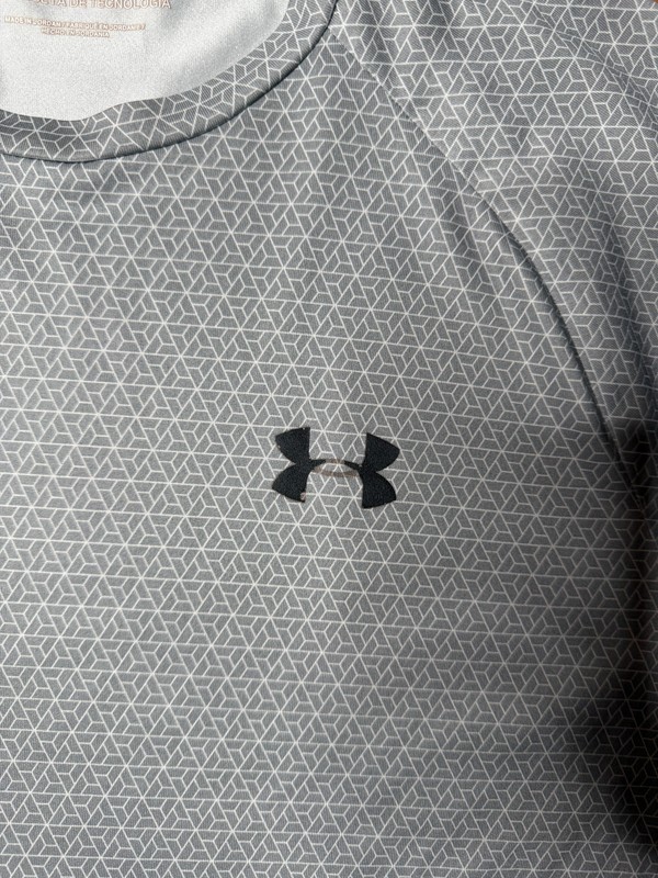 Under Armour Shirt Mens M GREY Loose Fit UA SHIPS NOW! gallery