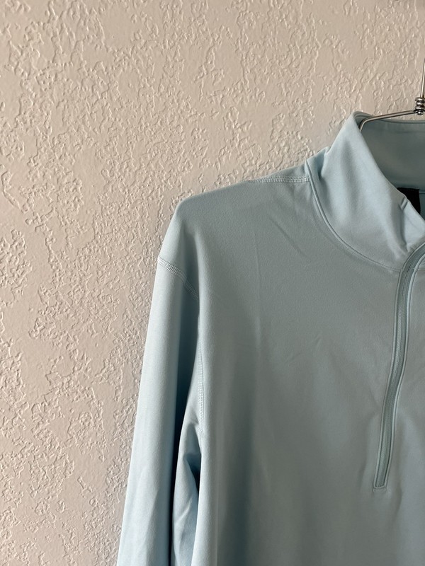 Lululemon Men's Soft Jersey Half Zip Foam Cloud Medium gallery