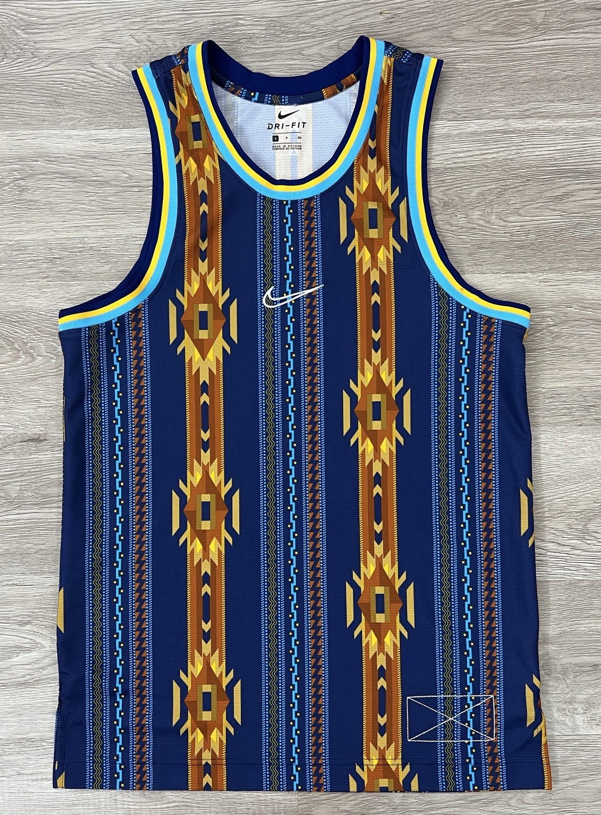 Nike Dri-Fit Hoopxfly Aztec Basketball Jersey Multicolor Southwestern Men Small gallery