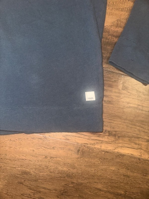 Vuori Ease Performance Crew Long Sleeve Shirt Navy Blue Size L gallery