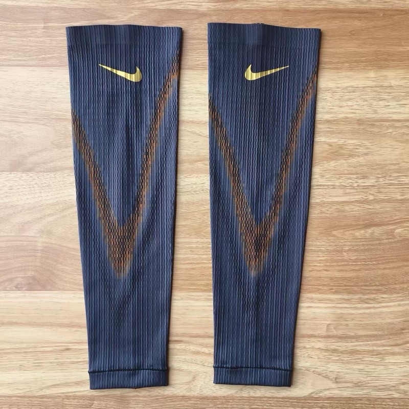 Nike Pre Classic 2025 Pro Elite Arm Sleeves S/M gallery