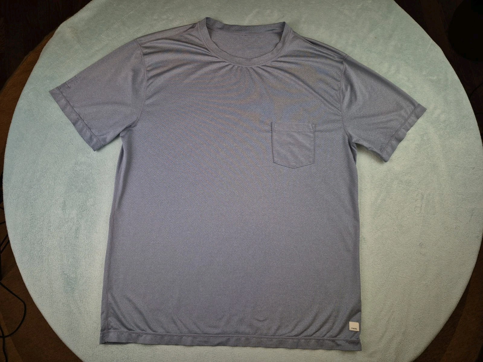 Vuori Tradewind Performance Pocket Tee Shirt Mens XL Grey Athleisure Gym Wear gallery
