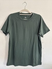 ALO T-shirt Mens Small Stretch Crewneck Performance Green Logo
