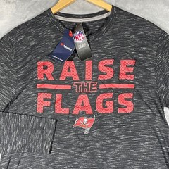 Fanatics NFL Tampa Bay Buccaneers Raise the Flags Long Sleeve T-Shirt Mens M NEW
