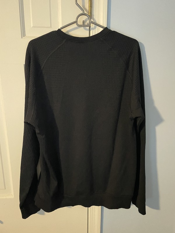 Lululemon Men's Engineered Warmth Long Sleeve Crew Black Merino Wool Blend gallery