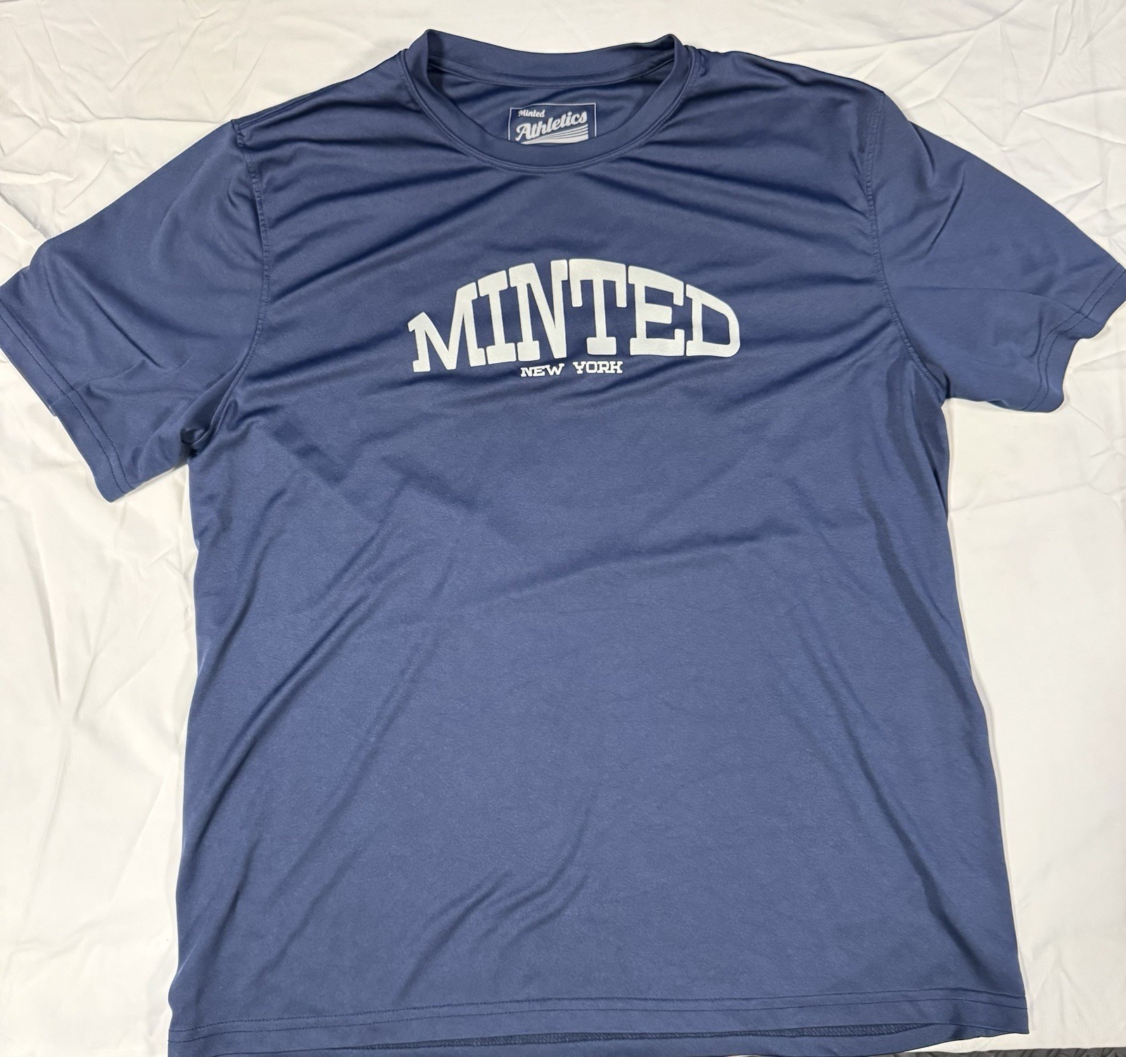 Minted Athletics Men’s L Blue Short Sleeve Lightweight Polyester Run Club Tee gallery