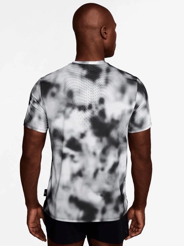 Nike Dri-FIT ADV Running Division Breathe Shirt Mens Size Medium HJ4148-010 gallery