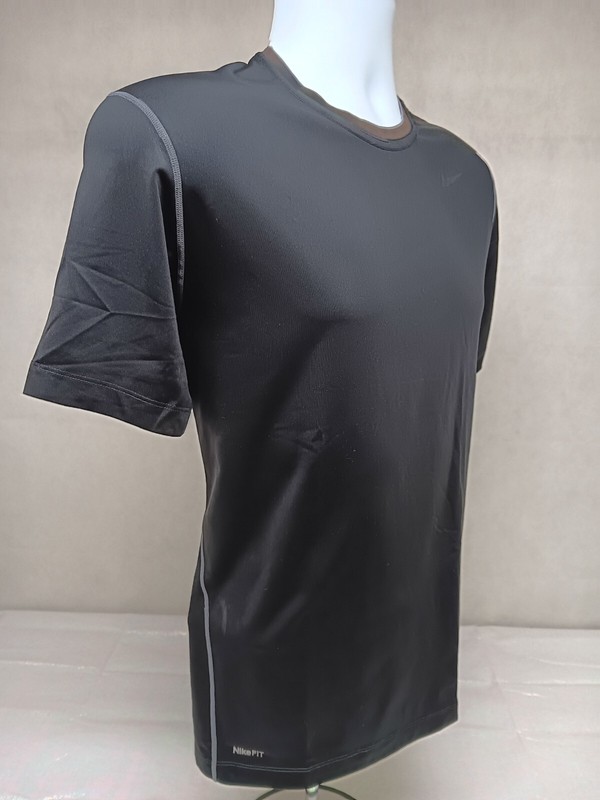 Nike Pro Shirt Mens Lrg Fits Sm Black Fitted Gym Top Running Workout NikeFit gallery