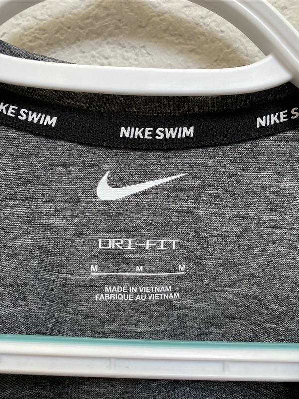 NEW Men's Nike Swim Dri-Fit Gray T-Shirt Sun Protection UPF40+ NWT $46 Medium gallery