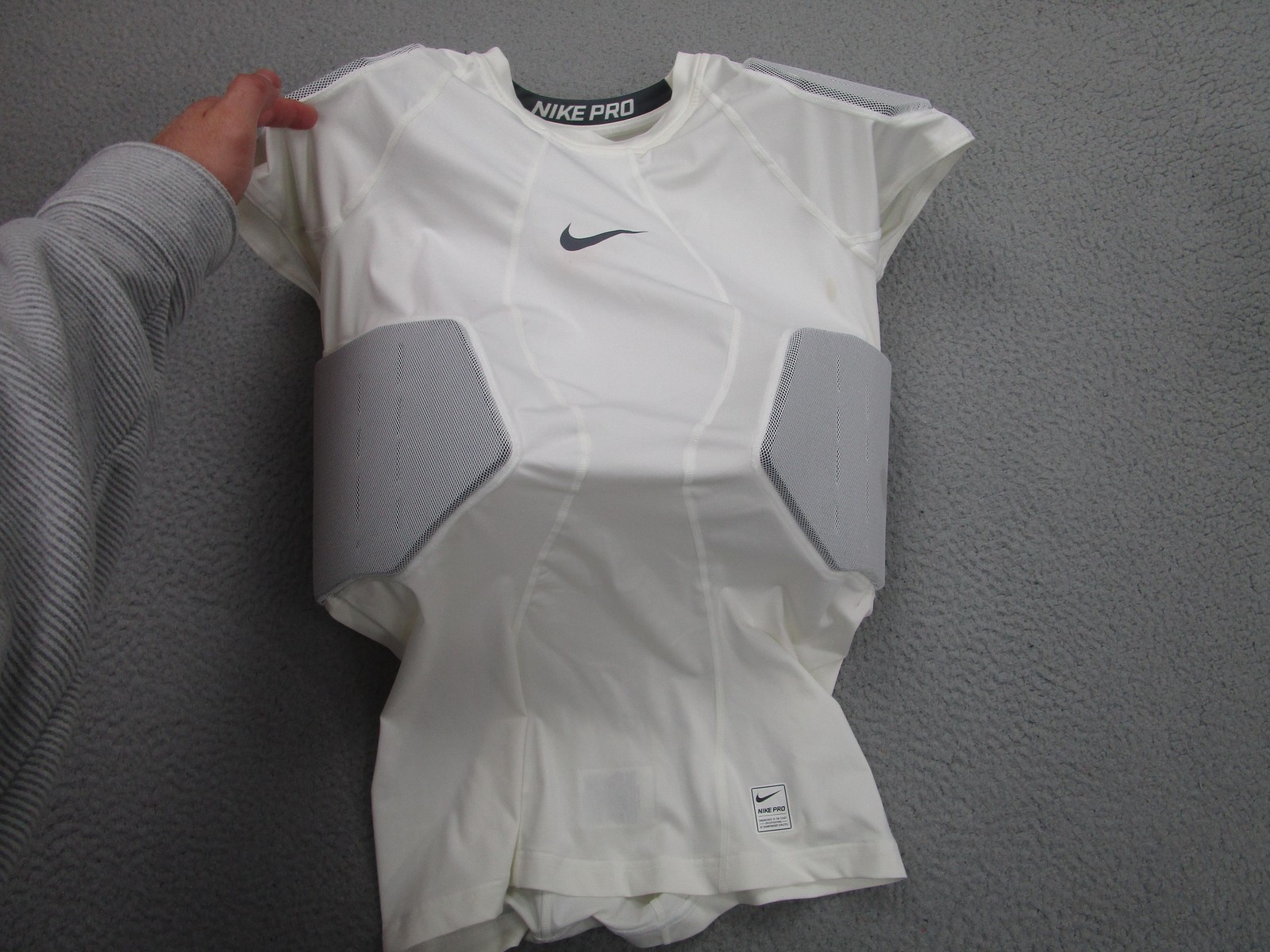 Nike Pro Shirt Mens XL White Padded Compression Football Base Layer Top gallery