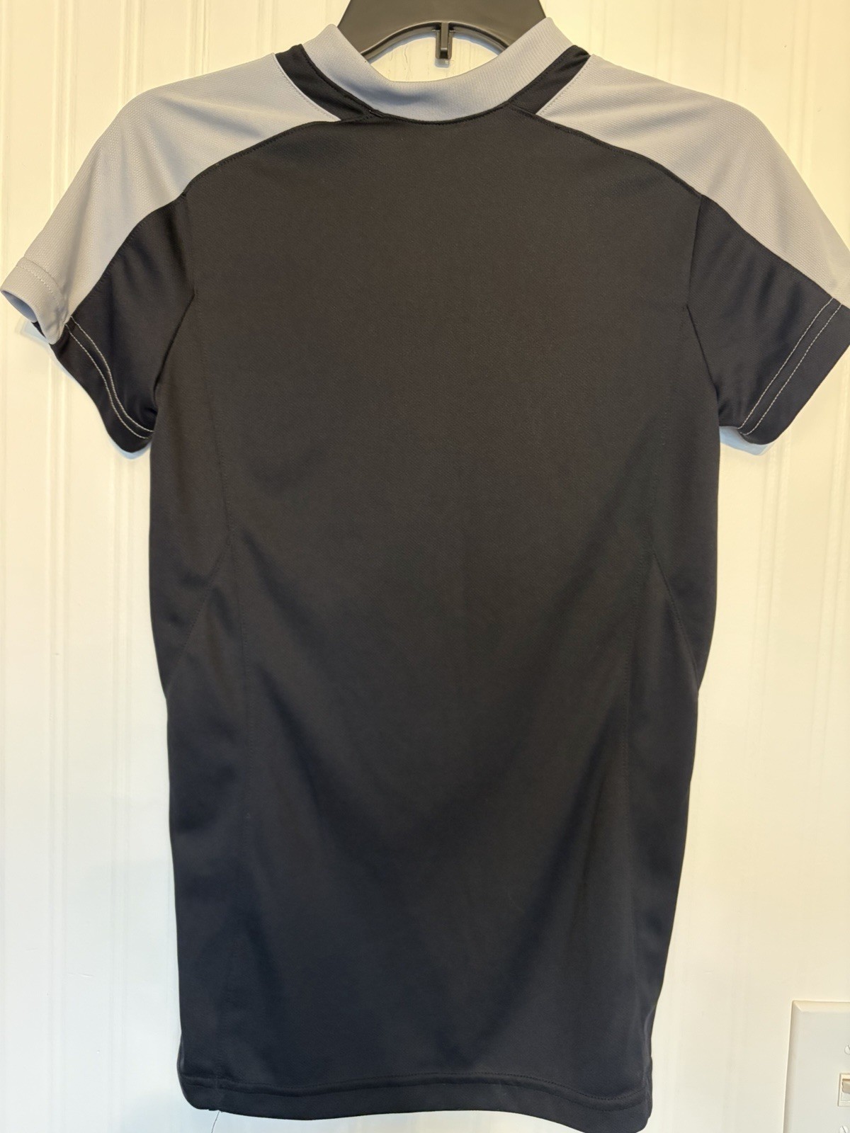 Nike Dri-FIT Men's Breathable Soccer Colorblock V-Neck Raglan Tee XS gallery