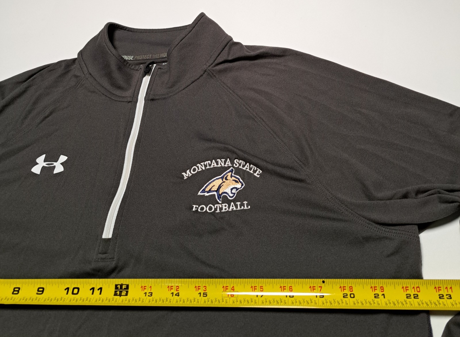 Under Armour All Season Gear Men's Large Quarter Zip Grey Long Sleeves Mock Neck gallery