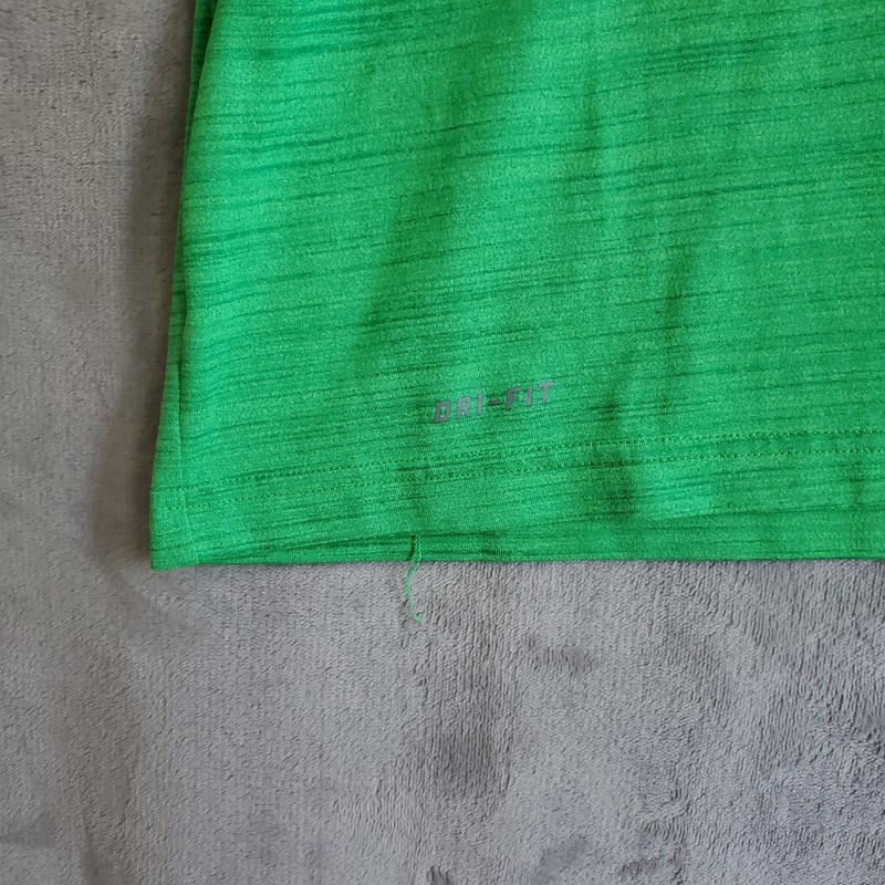 Nike Dri-FIT T-Shirt Mens L Green Standard Fit Athletic Running Gym Activewear gallery
