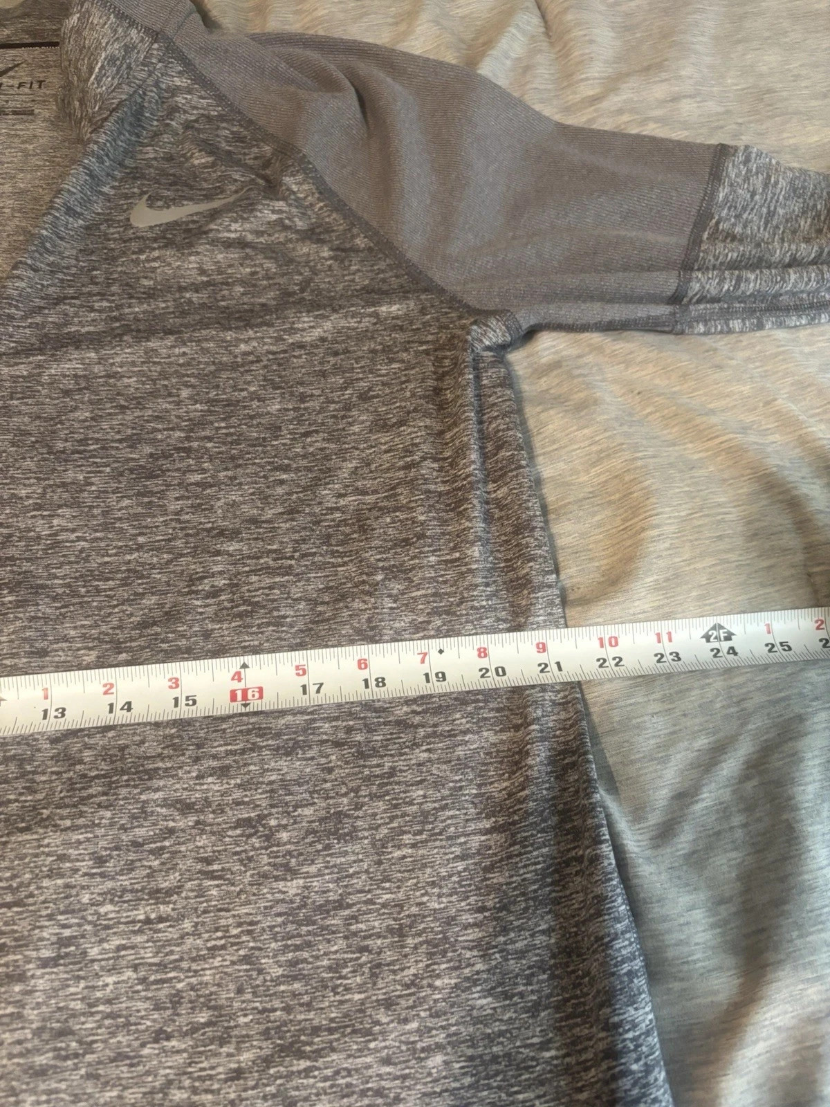 Nike Element Men's Dri-FIT 1/2-Zip Running Top Color Grey, Size L gallery