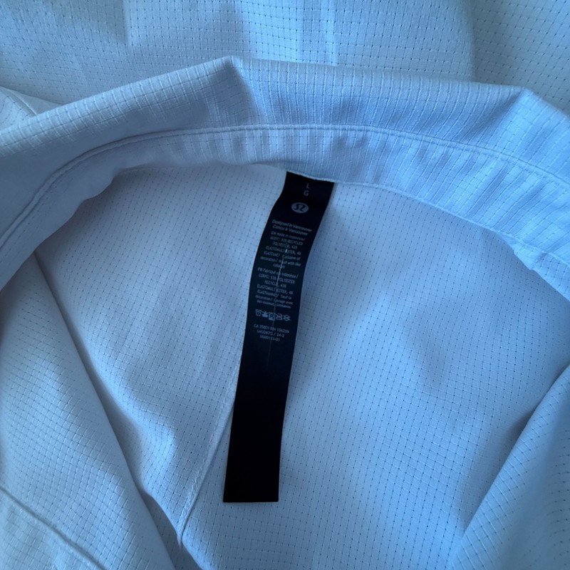 Lululemon Men's Large White Airing Easy Short-Sleeve Shirt gallery