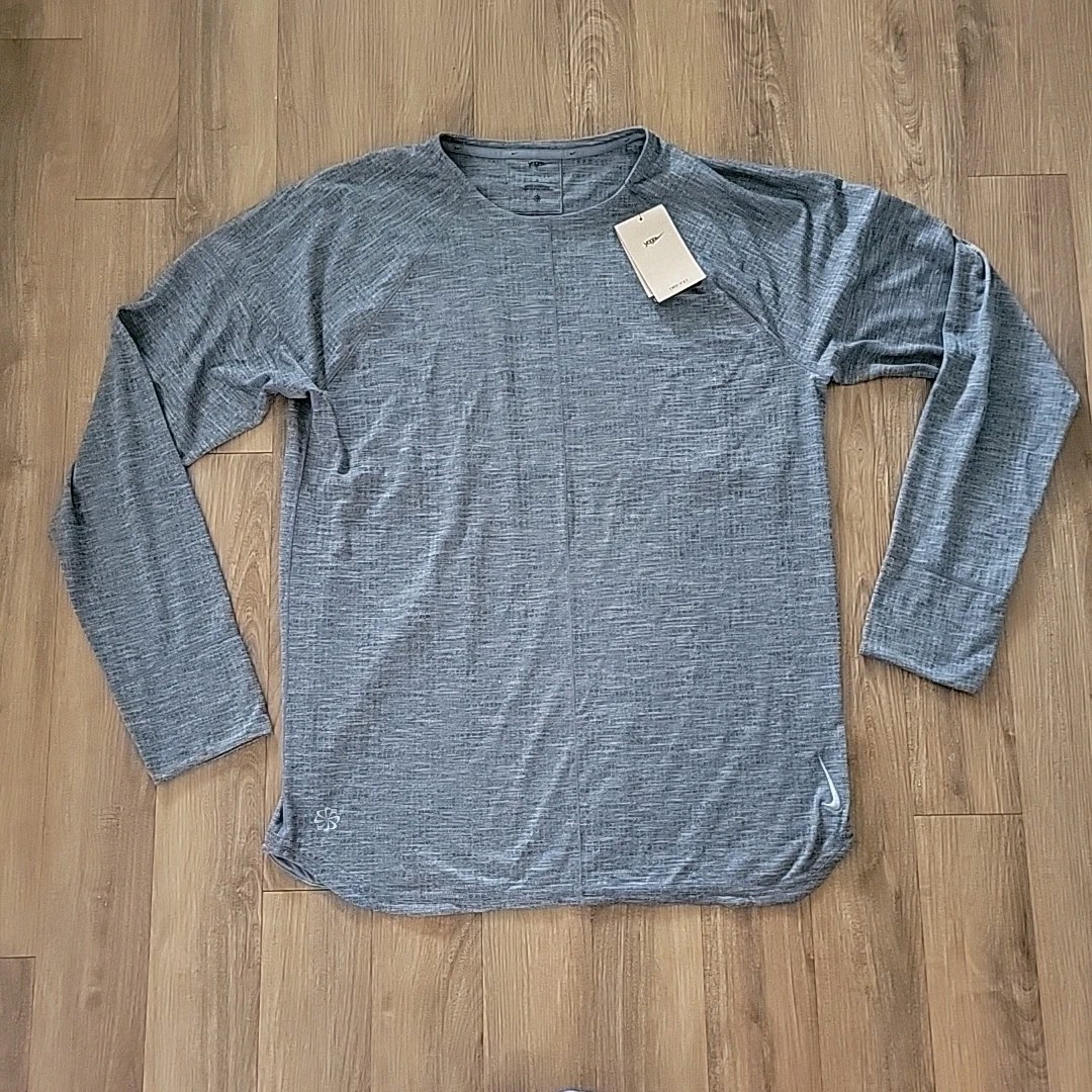 Nike Men's Large Yoga Training Dri Fit Long Sleeve Gray Shirt #FB7775-065 Nwt gallery