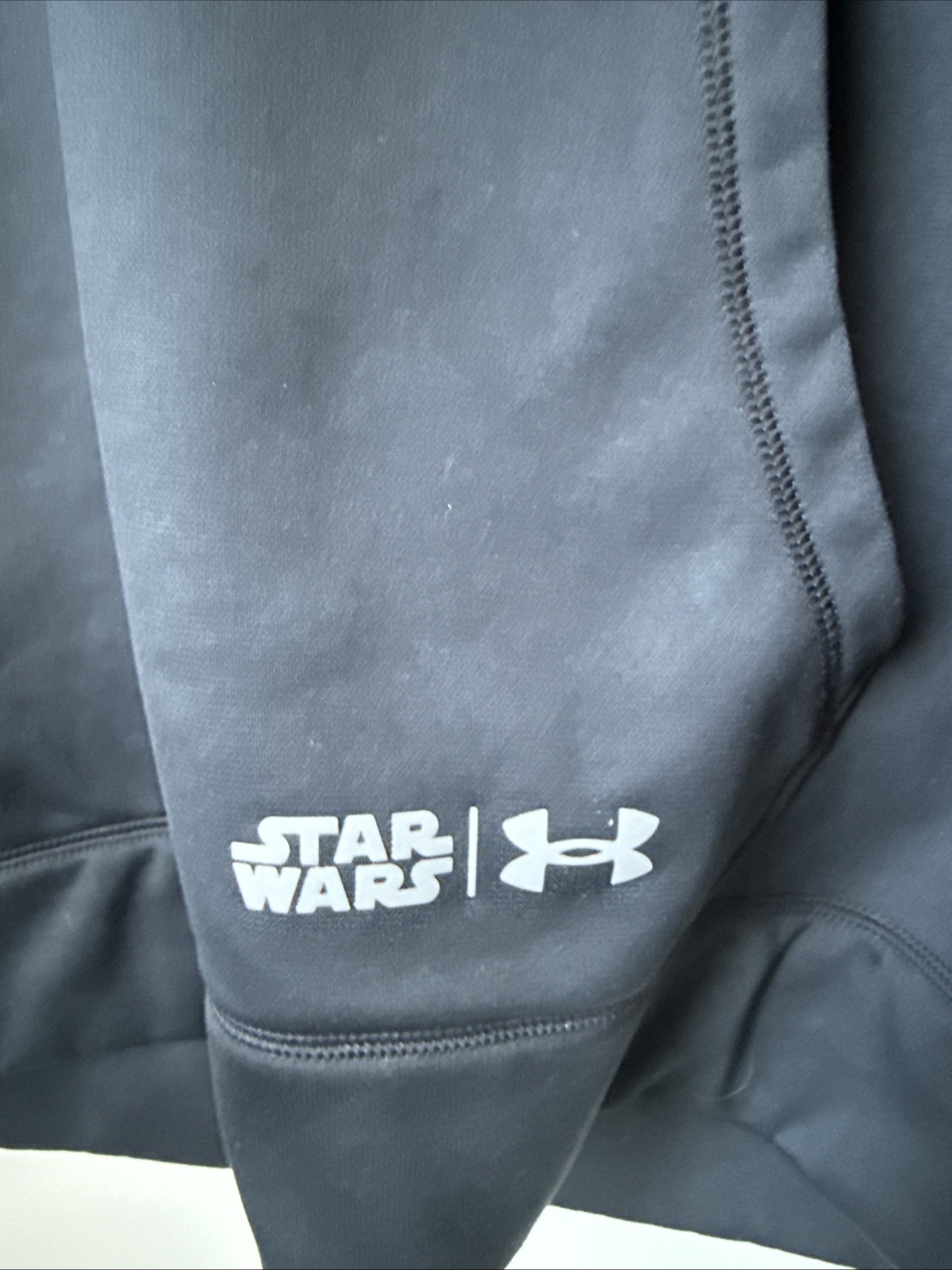 Under Armour x Star Wars Black Hoodie Sweatshirt w/ Vintage Logo Men’s Large gallery