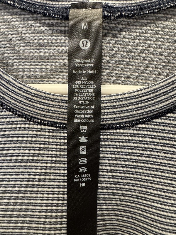 Lululemon Men’s Short Sleeve Striped Blue & White Shirt Top Medium M Never Worn gallery