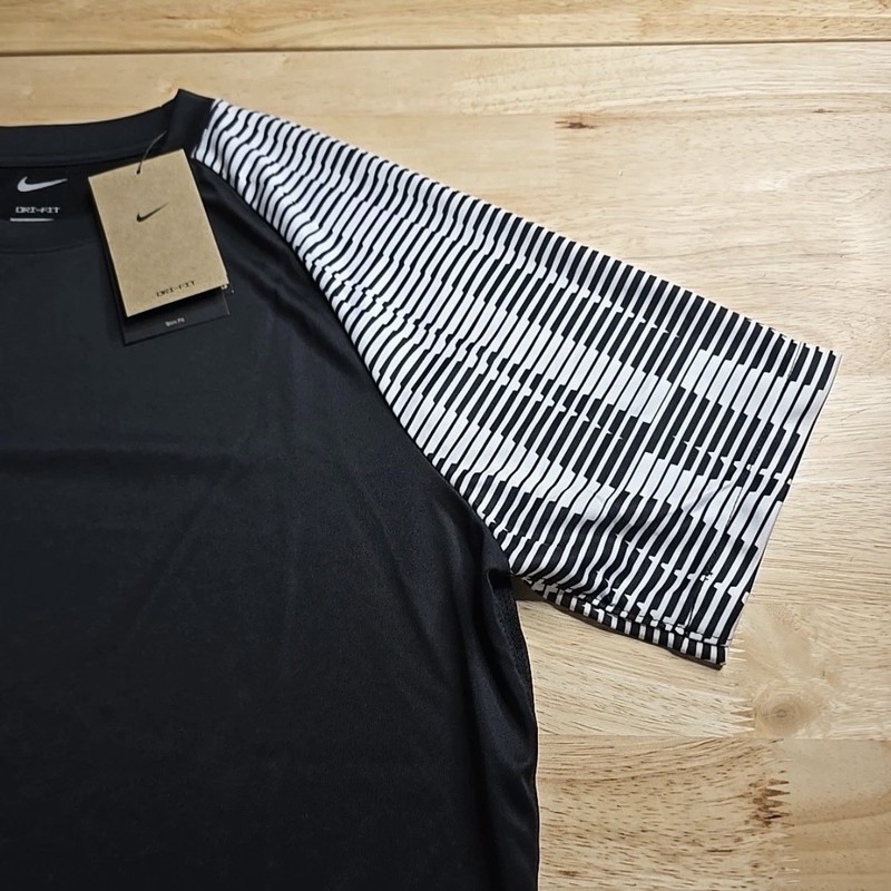 Nike Dri-FIT Academy Soccer Performance Slim Fit Jersey DH8033-010 SZ 2XL gallery