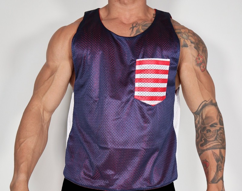 MEN'S RED/BLUE REVERSIBLE SLEEVELESS MESH SHIRT SIZE M gallery