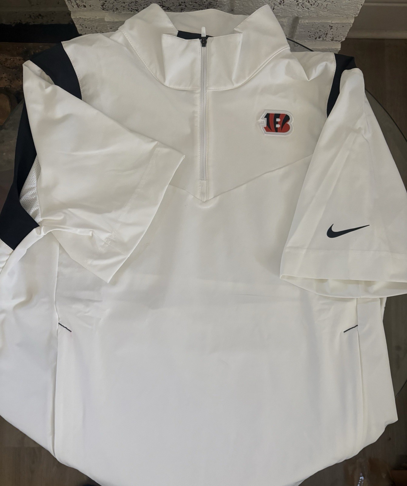NIKE CINCINNATI BENGALS MENS WHITE COACH SHORT SLEEVE JACKET SIZE: LARGE gallery