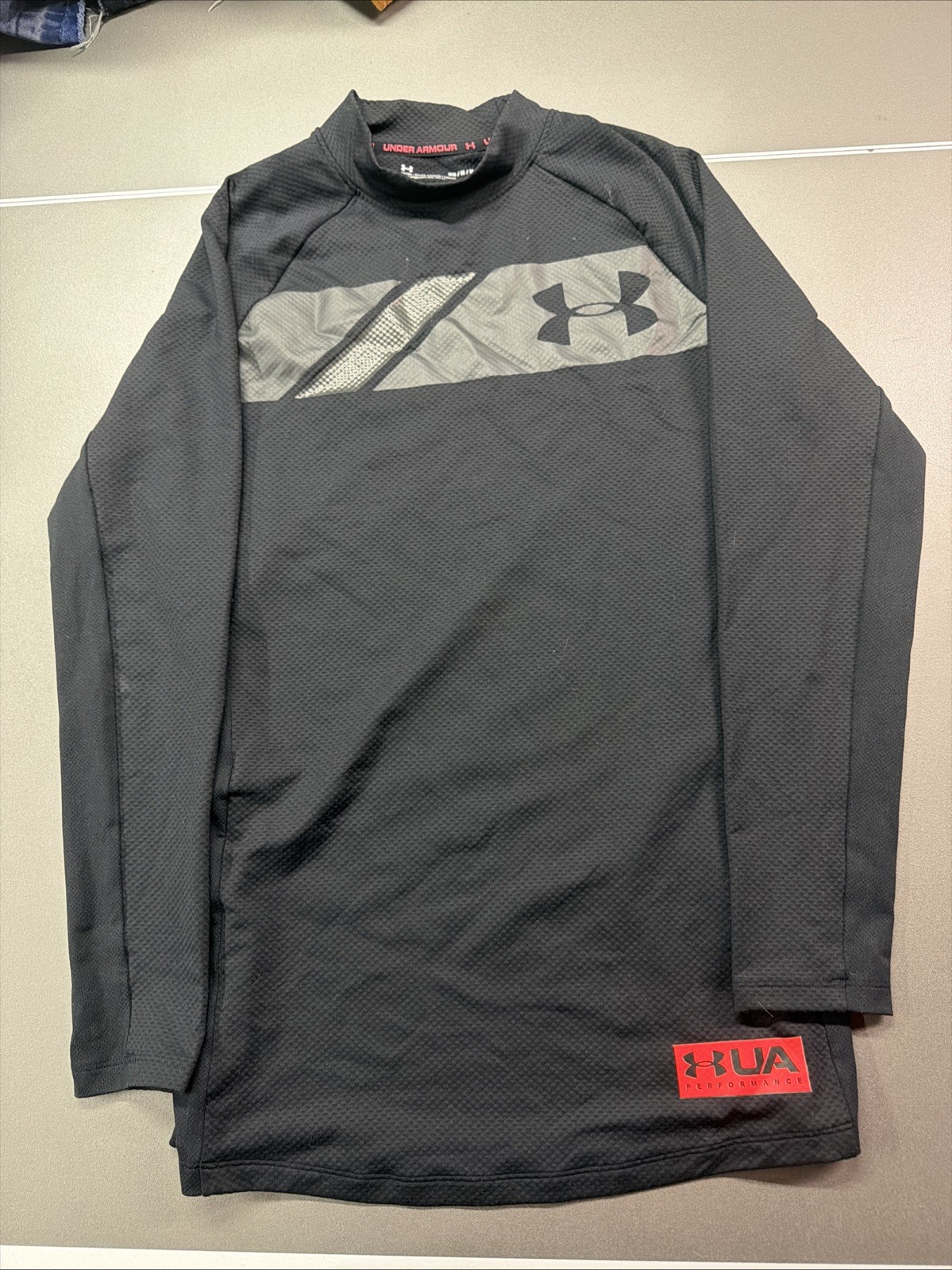 Under Armour Men's ColdGear mock neck long-sleeve shirt in black size medium gallery