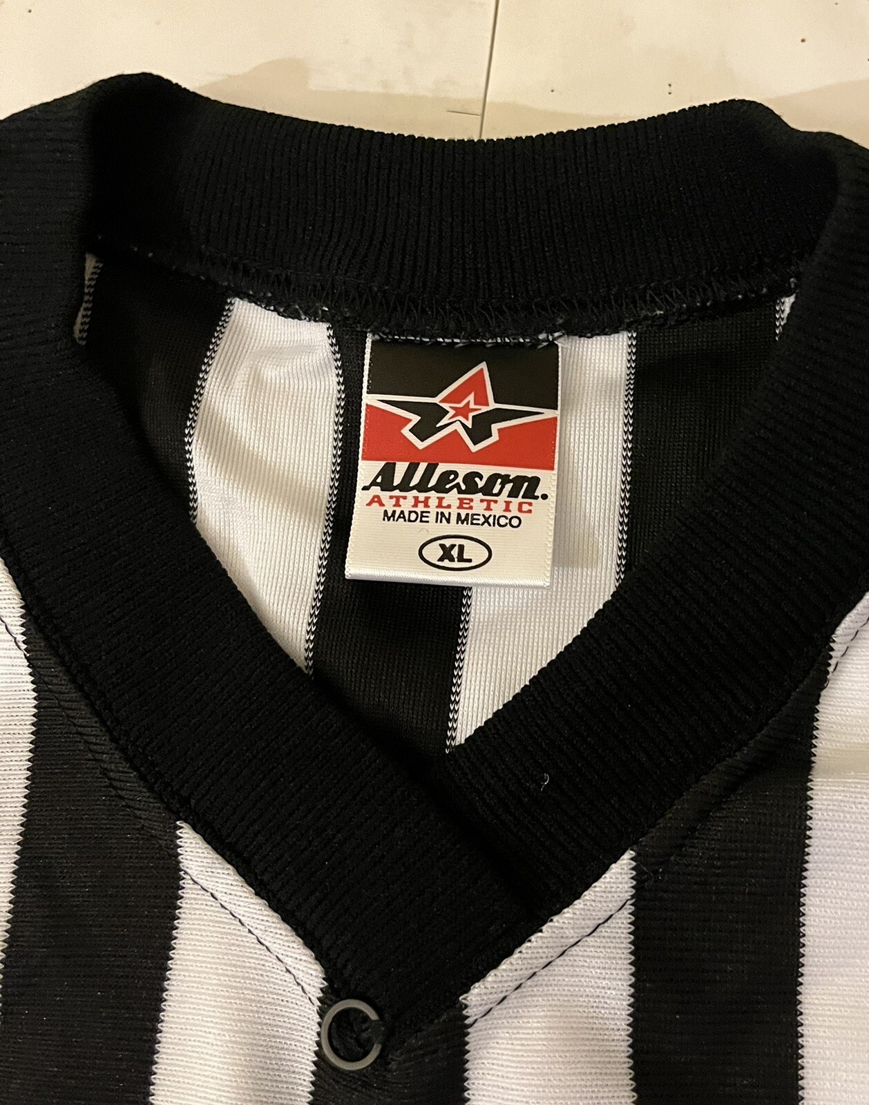 Alleson Athletic Referee Short Sleeve Shirt Black White Stripe Size XL gallery