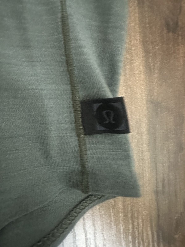 Lululemon The Lab Men’s Long Sleeve Performance Shirt Green Size Medium EUC gallery