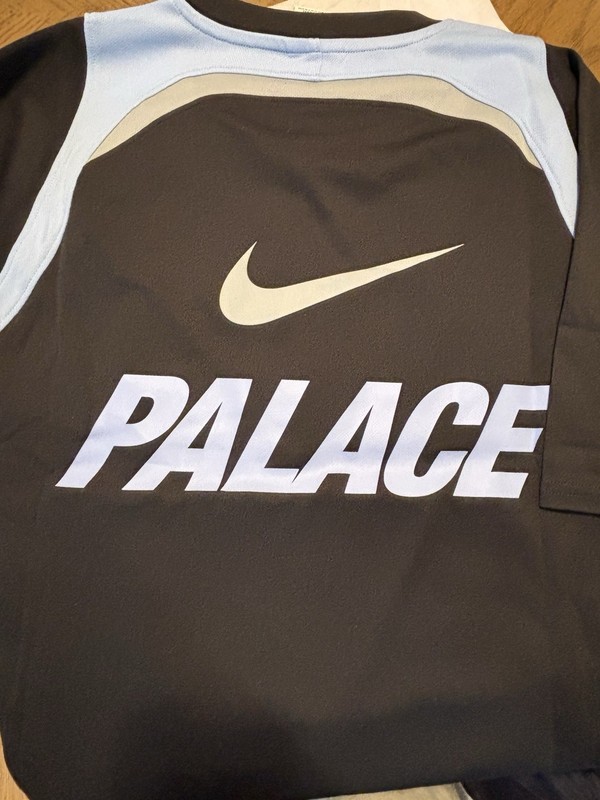 Palace Nike Jersey Black Size LARGE IN HAND Fast Free Shipping! 🔥🔥 gallery