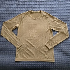 Lululemon Shirt Mens Medium Metal Vent Tech Gold Athletic Running Gym Training