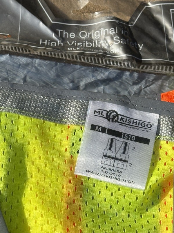 ML Kishigo Men's Medium Premium Brilliant Series Heavy-Duty Class 2 Vest - 1510 gallery