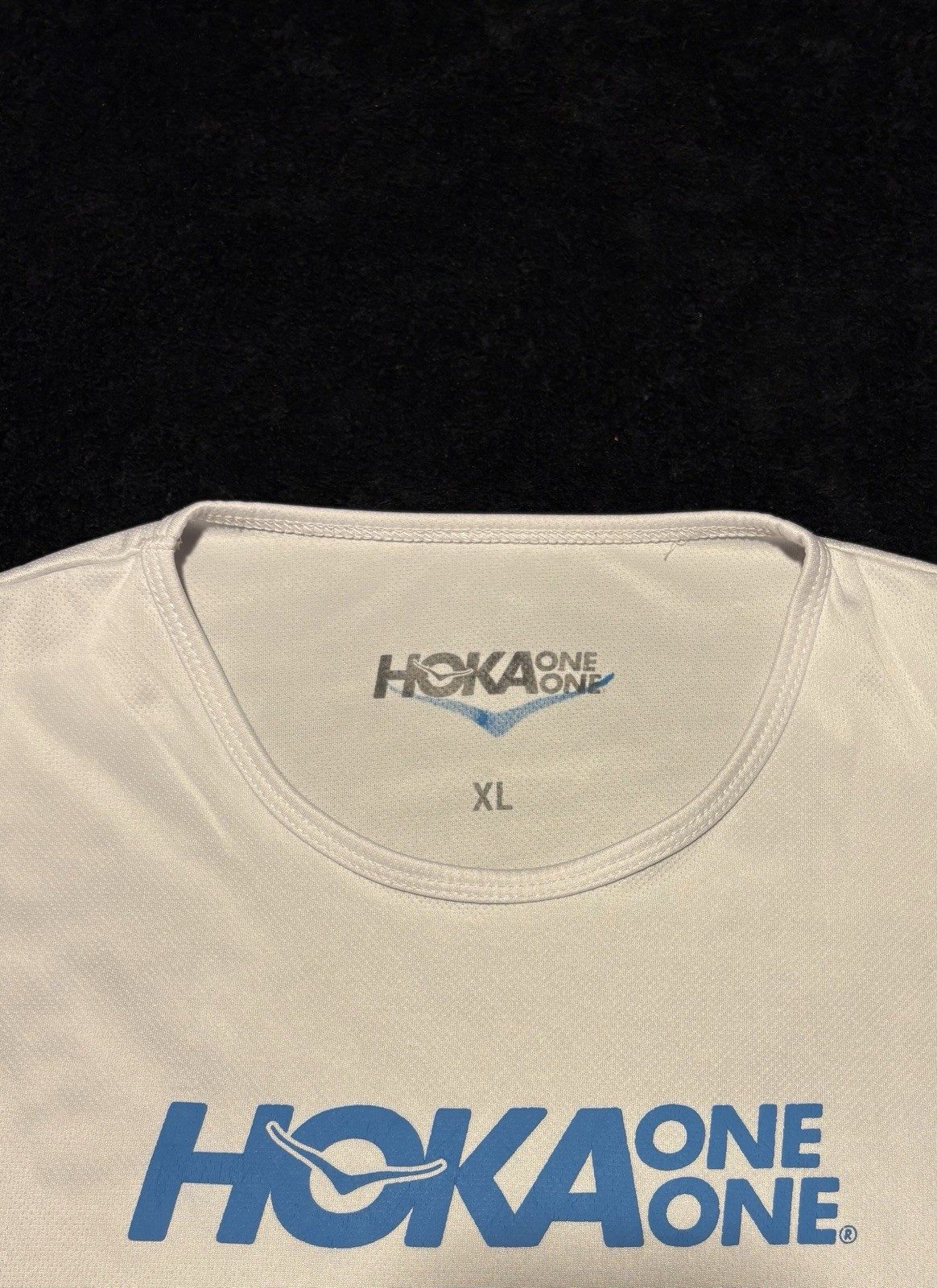 HOKA ONE ONE White Logo Run Graphic Print Tank Top Mens XL Lightweight Running gallery
