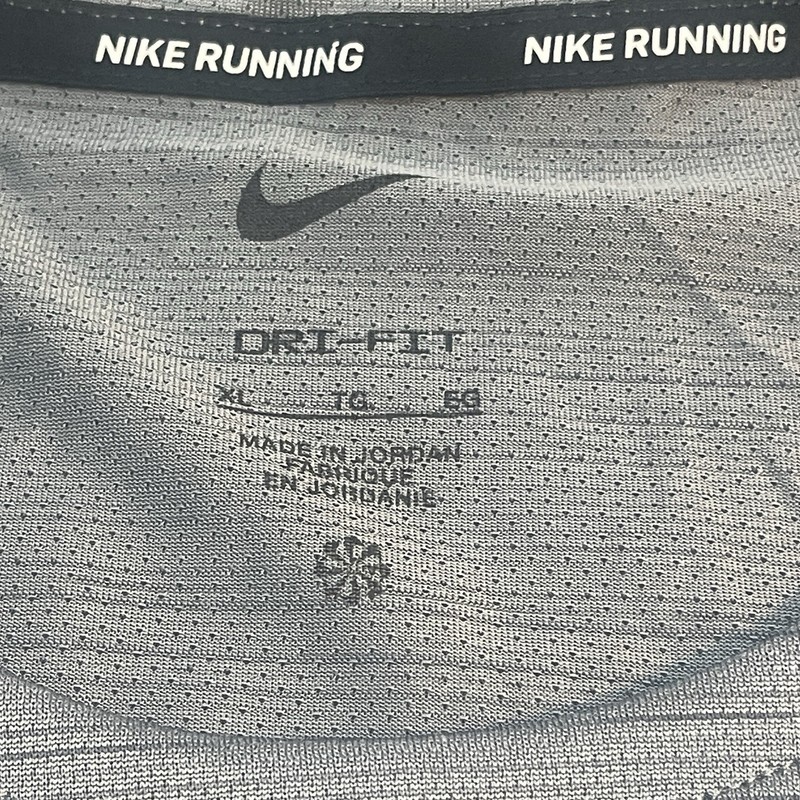Mens Nike Dri-FIT Running Tee Gray Large AJ7565-085 Reflective Lightweight NWT gallery