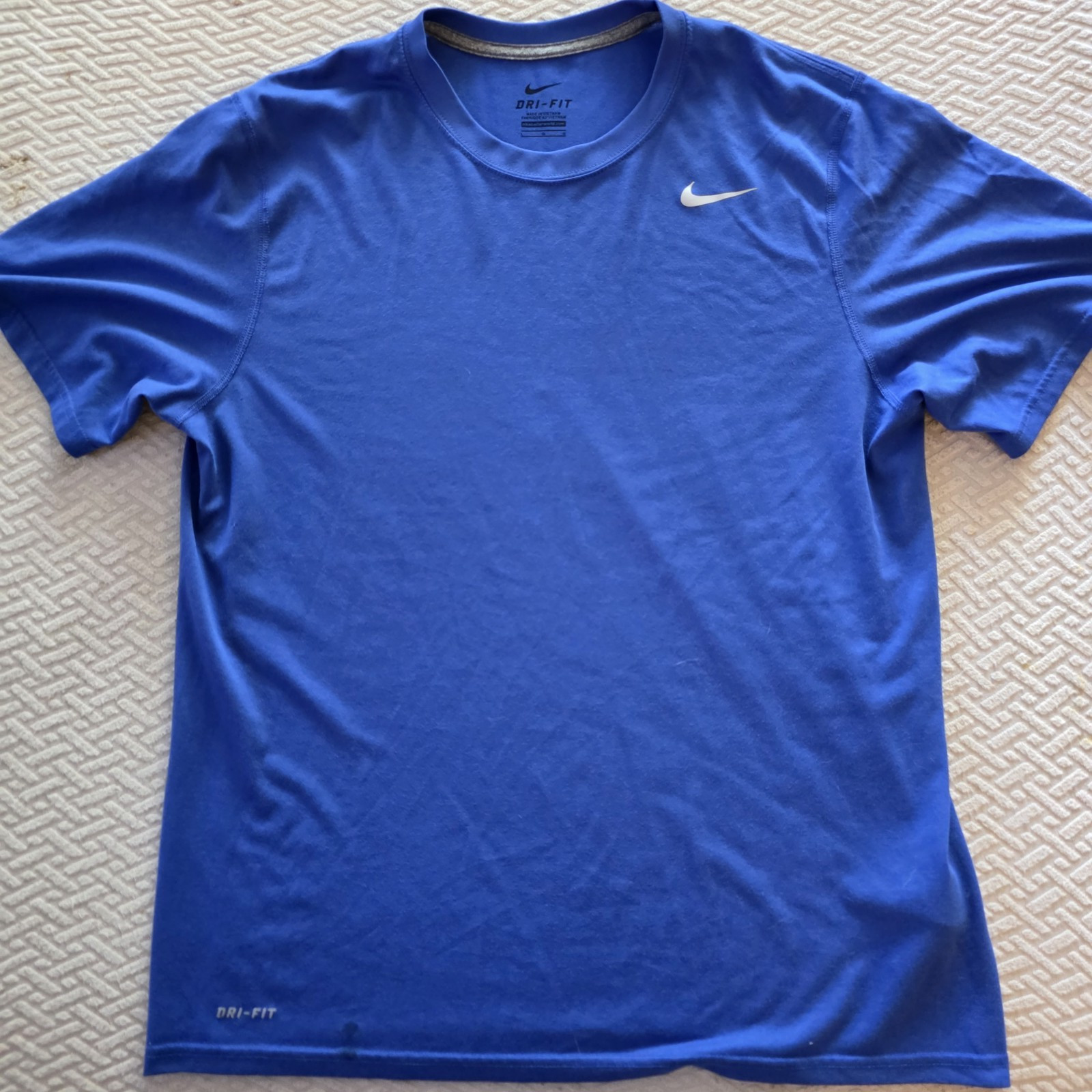 Nike Dri-FIT Men's L Blue Solid Short Sleeve Crew Neck Polyester Logo Tee gallery