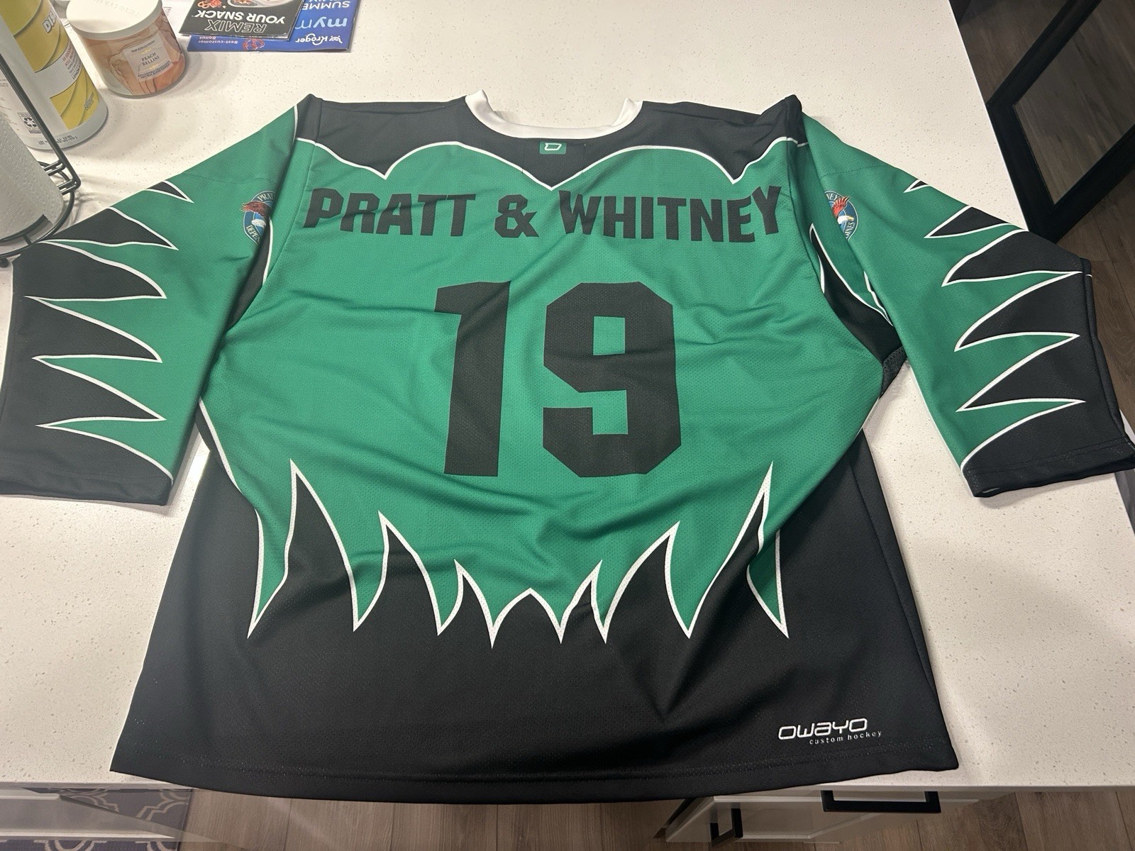 Rare PRATT & WHITNEY Engines / OWAYO Oversized Large Hockey Jersey - EXCELLENT gallery