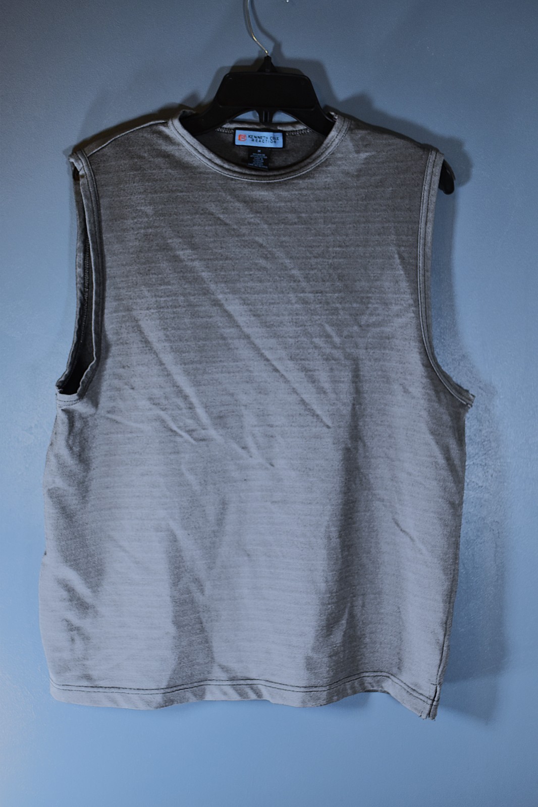 Kenneth Cole Reaction sleeveless muscle shirt size Medium, metallic silver gallery