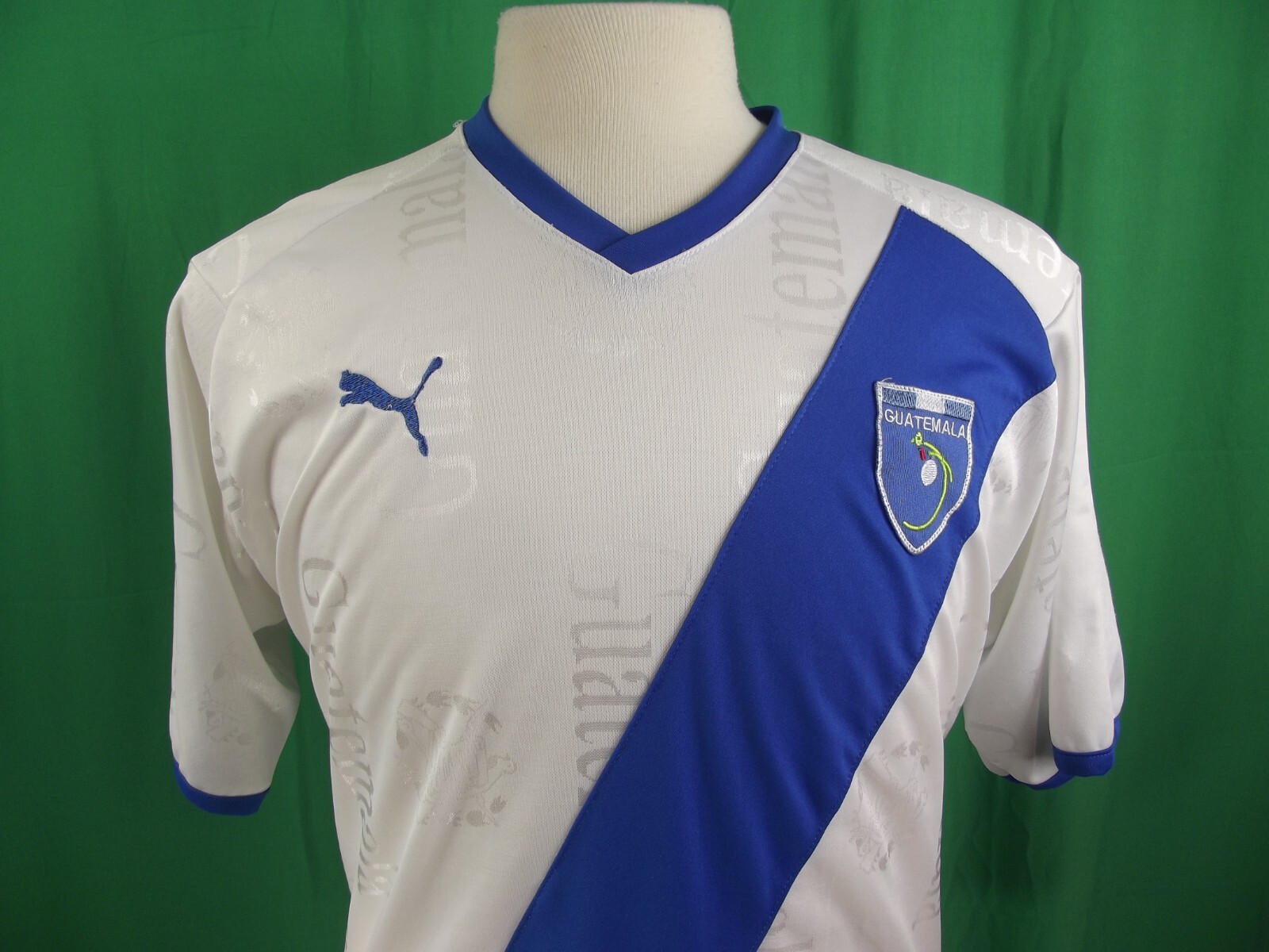 Mint Vintage Puma Guatemala World Cup Futbal Soccer Jersey Mens XL White Blue gallery