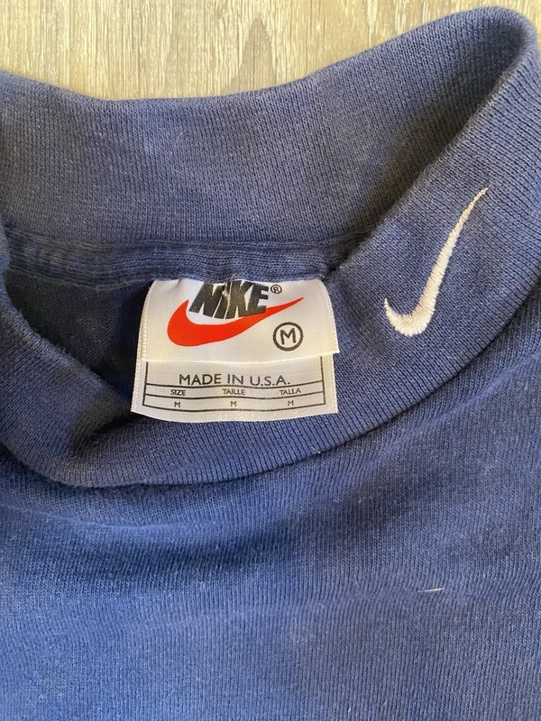 Size Medium - Vintage Nike Penn State long sleeve gallery