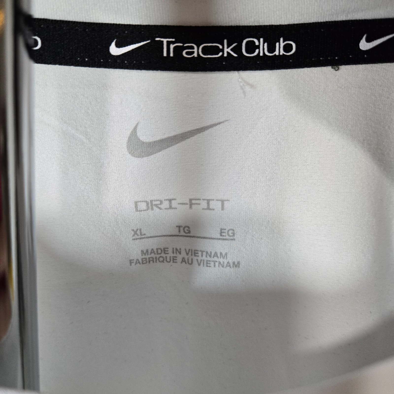 Nike Men's Track Club Dri-FIT Short Sleeve Running Top T-Shirt White Size XL gallery