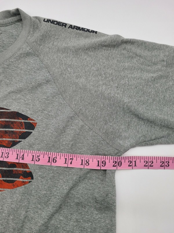 Under Armour Size Small Loose Light Gray And Orange Camo Logo Active Top gallery
