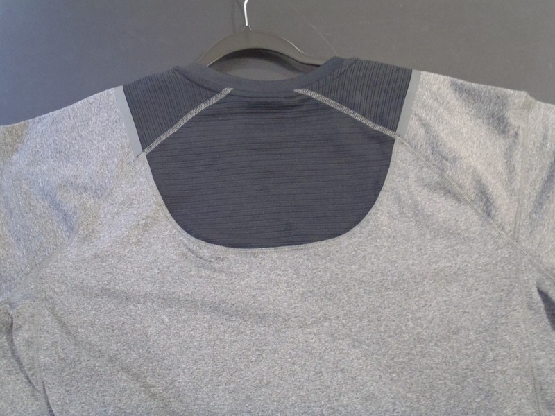 Spyder Active Wear Large Grey And Black Base Layer Item # 1437823 Long Sleve gallery
